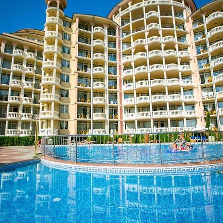 Andalucia Beach - Sea Viev Apartments เอเลนีเต ภายนอก รูปภาพ