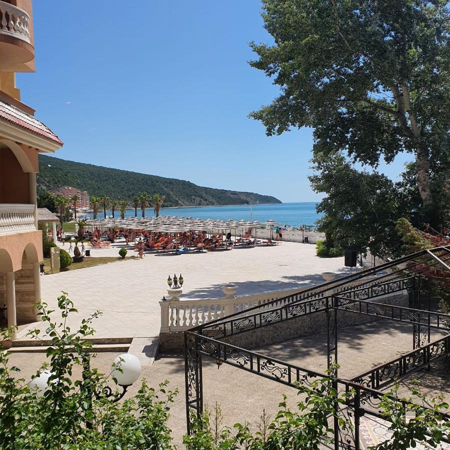 Andalucia Beach - Sea Viev Apartments เอเลนีเต ภายนอก รูปภาพ