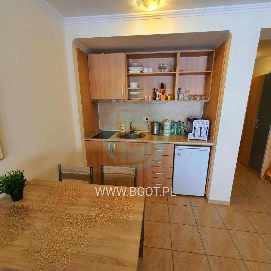 Andalucia Beach - Sea Viev Apartments เอเลนีเต ภายนอก รูปภาพ