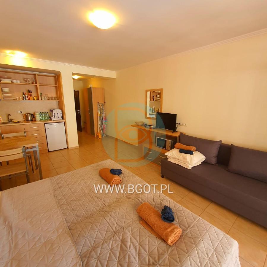 Andalucia Beach - Sea Viev Apartments เอเลนีเต ภายนอก รูปภาพ